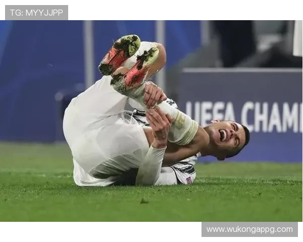 C罗时代反差与形象塑造的争议解析