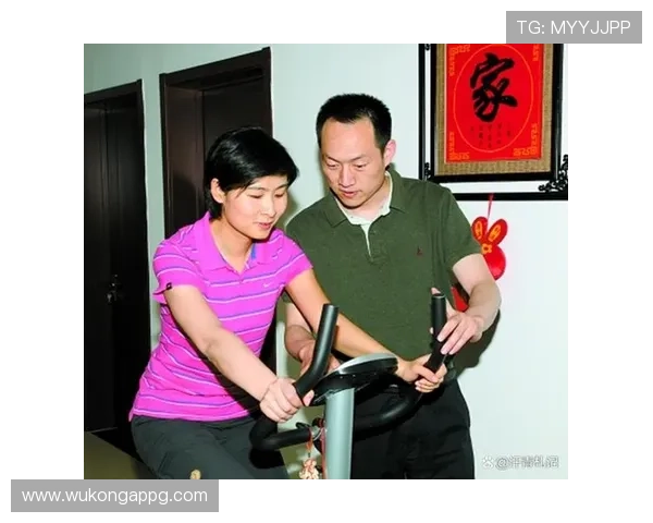 刘洋家冰箱里塞满蛋白粉，邻居以为他开健身房