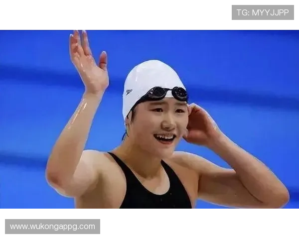 叶诗文训练完直接去奢侈品店刷卡，这姐的日常比偶像剧还敢拍