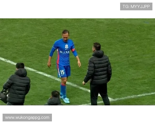 上海申花中场控制力不足，表面稳健实则越踢越被动